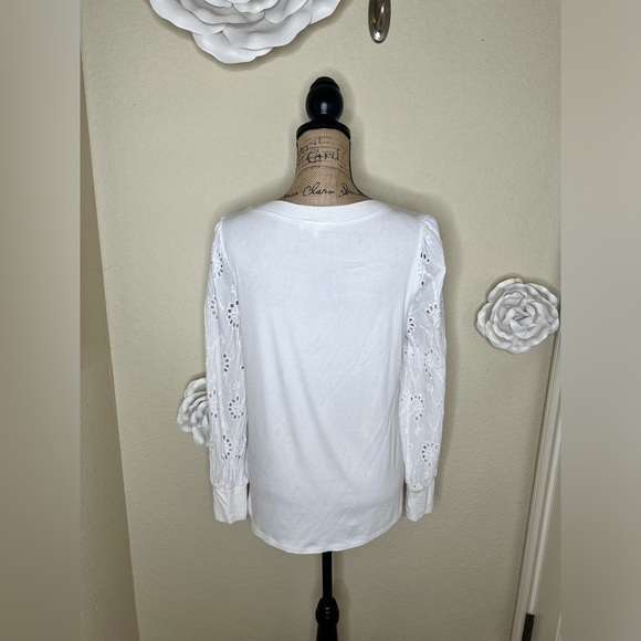 NTM: Entro Solid White Floral Eyelet Long Sleeve Top in Size Small - Picture 11 of 16
